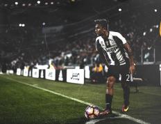 莱万刷新里程碑，本菲卡八强战力克辽宁男篮，晋级概率达82％